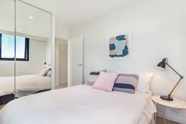 Experience Platinum Hotel Apartments Melbourne Ngoại thất bức ảnh
