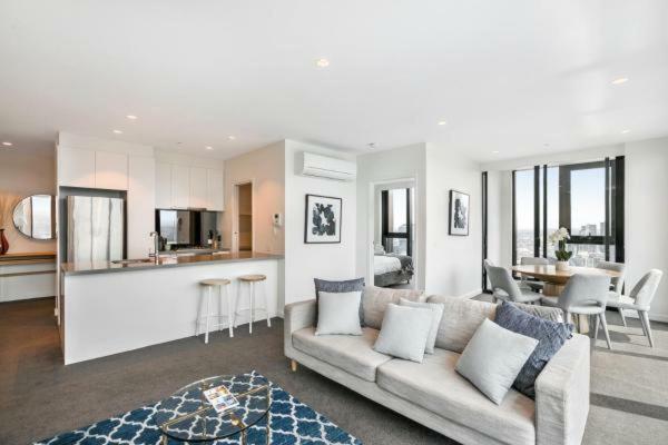 Experience Platinum Hotel Apartments Melbourne Ngoại thất bức ảnh